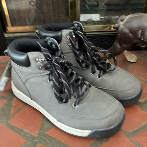 GOODFELLOW & CO Sneaker Boots Sidewalk Hikers Mens 9 NWT